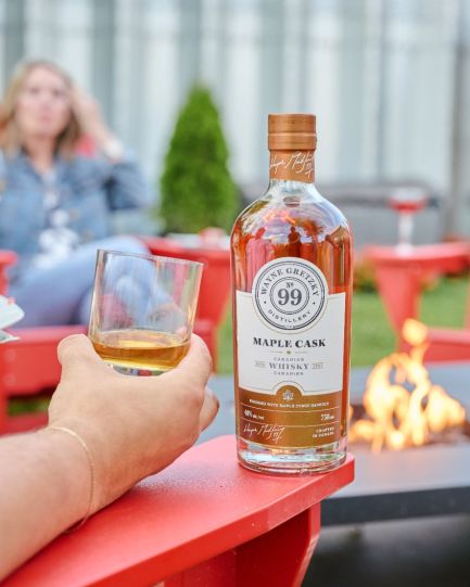 ウイスキー　メイプルカスク　maple cask エニタイムウイスキー2024 Wayne Gretzky Maple Barrel Cask Whisky 750mL | Wayne Gretzky Estates