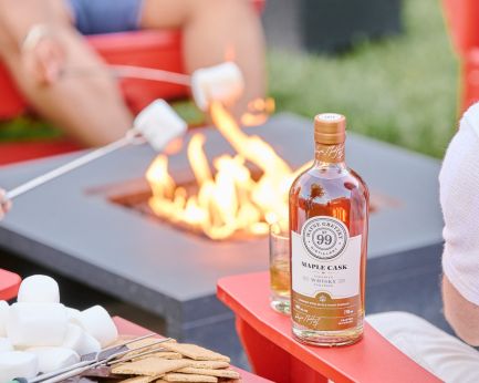 Wayne Gretzky Maple Barrel Cask Whisky 750mL | Wayne Gretzky Estates